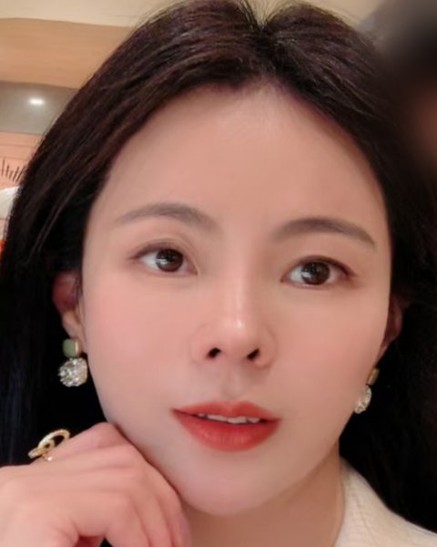 Portrait of Mingjuan Shen, Founder and CEO of TokenAegis